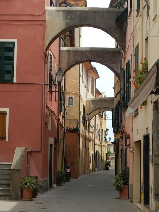 Sea View, In The Old Town Santo Stefano Al Mare Apartment ภายนอก รูปภาพ